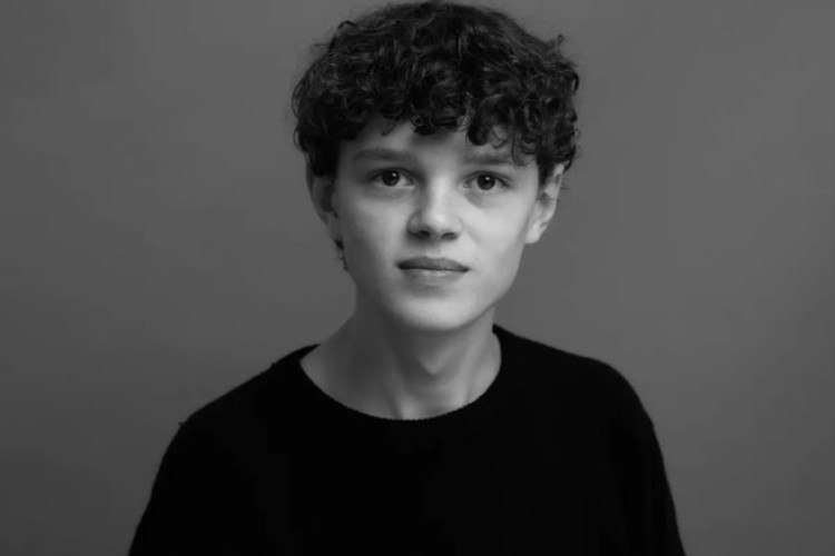 16 tuổi huy động thành công 26 tỷ đồng vốn cho dự án AI, tự đạp xe đi thuyết phục nhà đầu tư, nhận visa đặc biệt của Mỹ đến thẳng Thung lũng Silicon