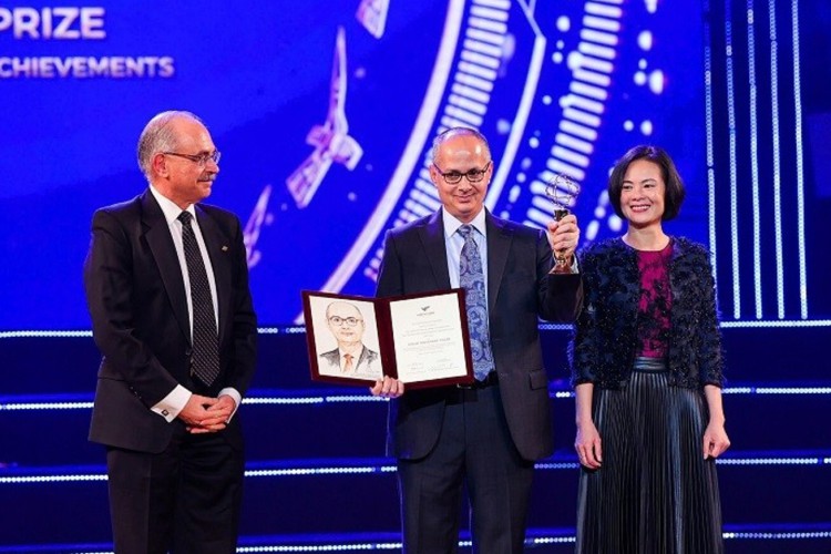 Chủ nhân giải Nobel Hóa học 2025 từng nhận giải thưởng VinFuture