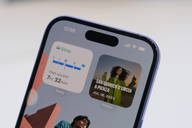 iPhone sẽ không còn màn hình tai thỏ