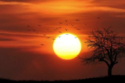 Lý do bầu trời chuyển màu đỏ khi hoàng hôn